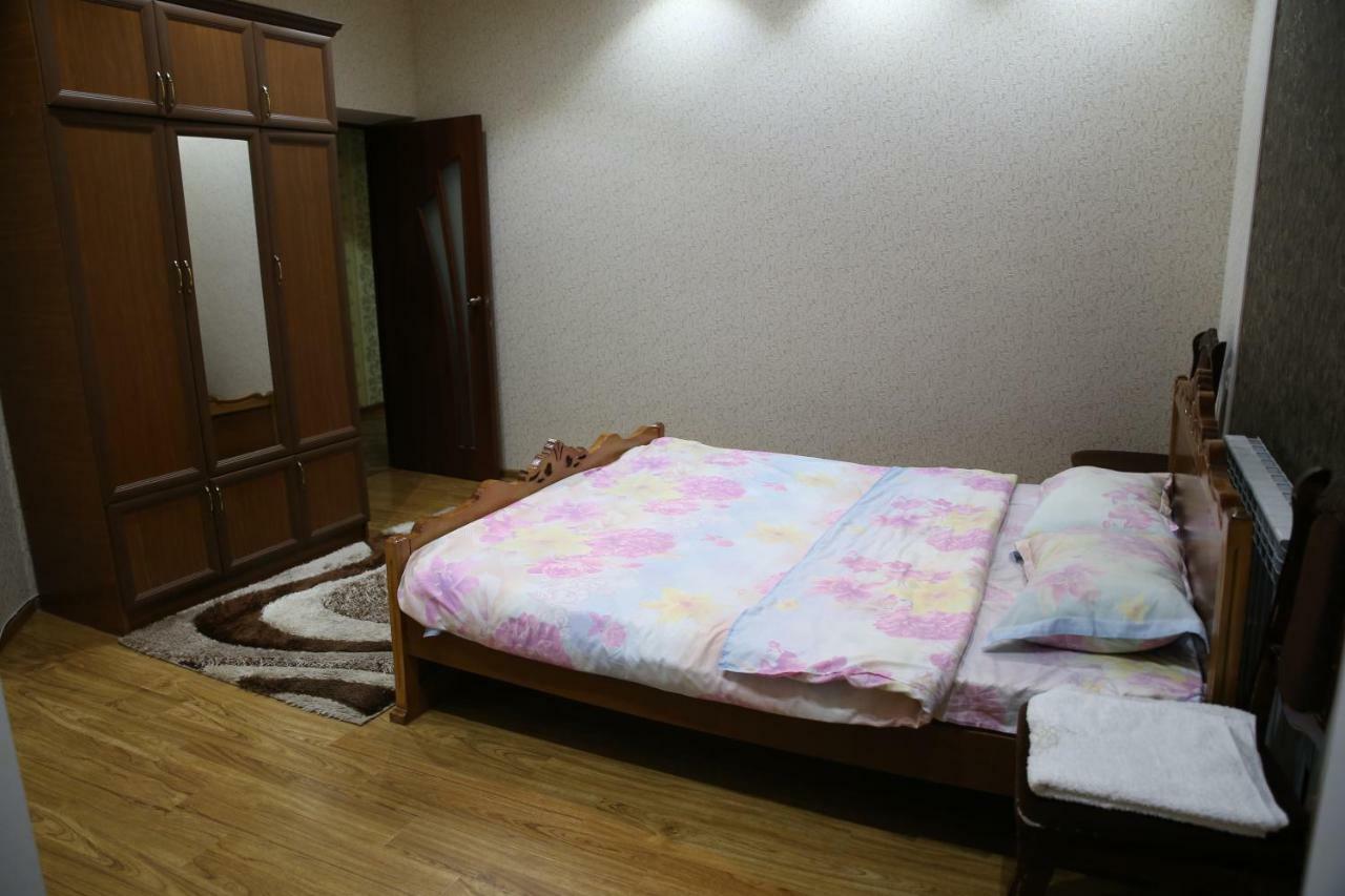 Srtashyan Apartments - Gorky Street Gyumri Extérieur photo