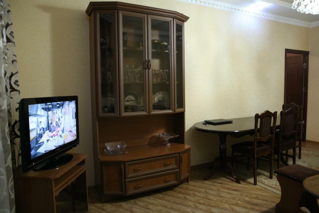 Srtashyan Apartments - Gorky Street Gyumri Extérieur photo