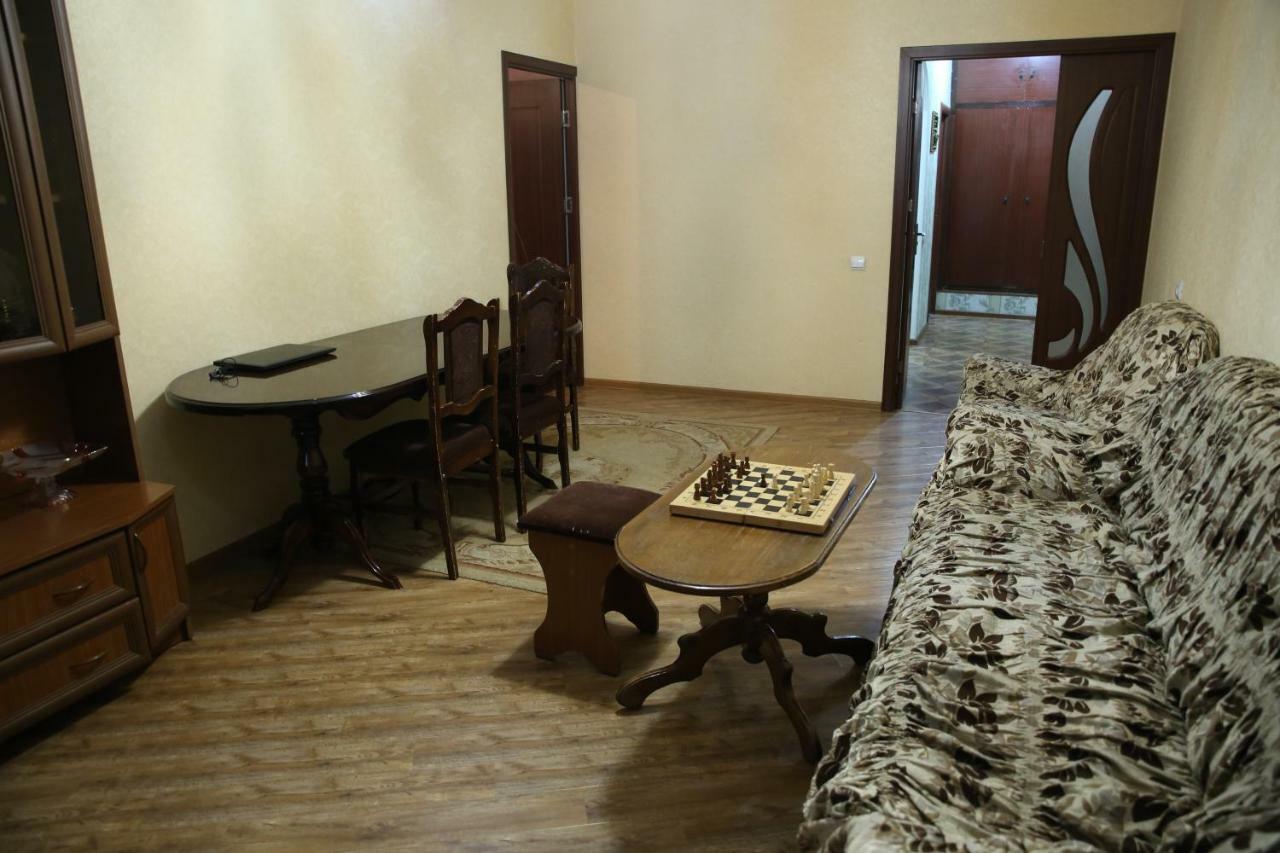 Srtashyan Apartments - Gorky Street Gyumri Extérieur photo