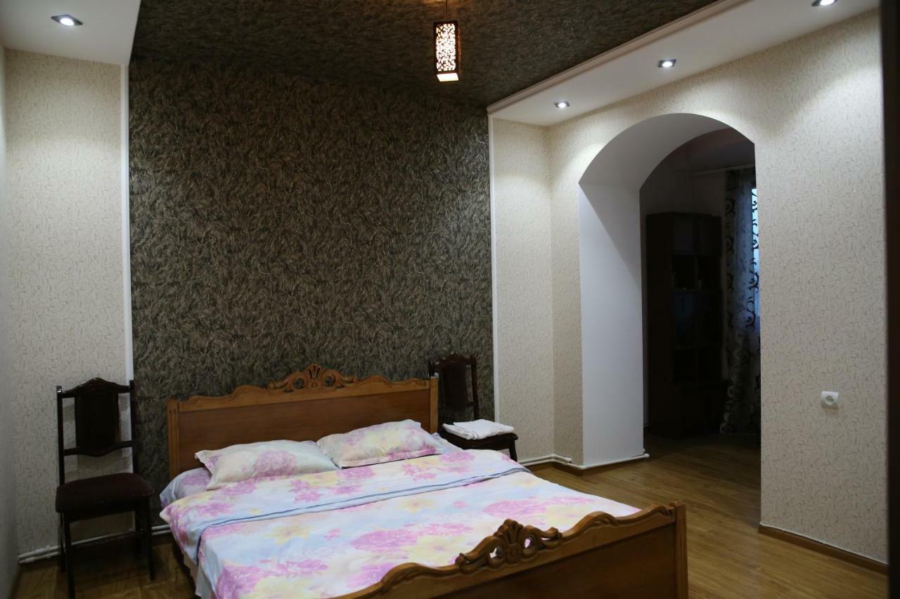 Srtashyan Apartments - Gorky Street Gyumri Extérieur photo