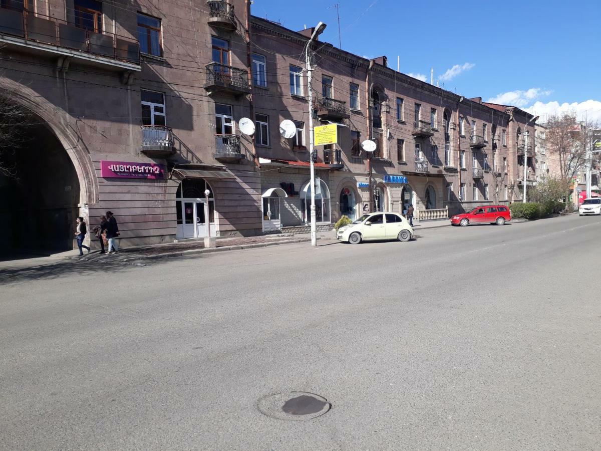 Srtashyan Apartments - Gorky Street Gyumri Extérieur photo